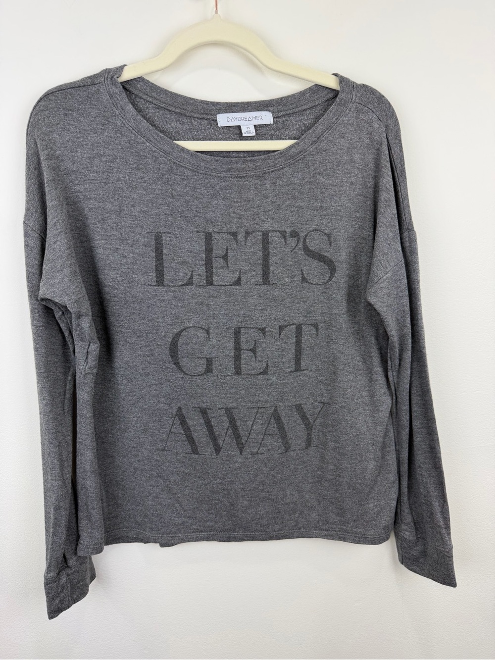 Daydreamer “Let’s Get Away” Graphic Tee Gray Long Sleeve Size M